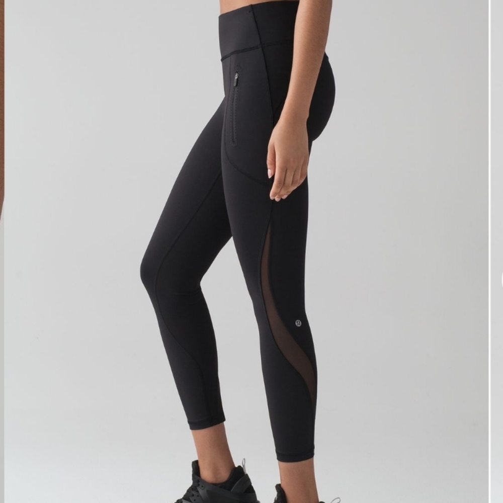 Lululemon Invigorate 7/8 Tight/Legging